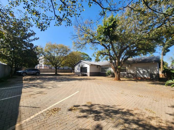 Commercial to Rent in Clubview - Property to rent - MR680047