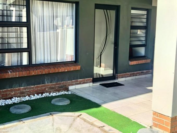 3 Bedroom Simplex for Sale For Sale in Waterval East - MR680048
