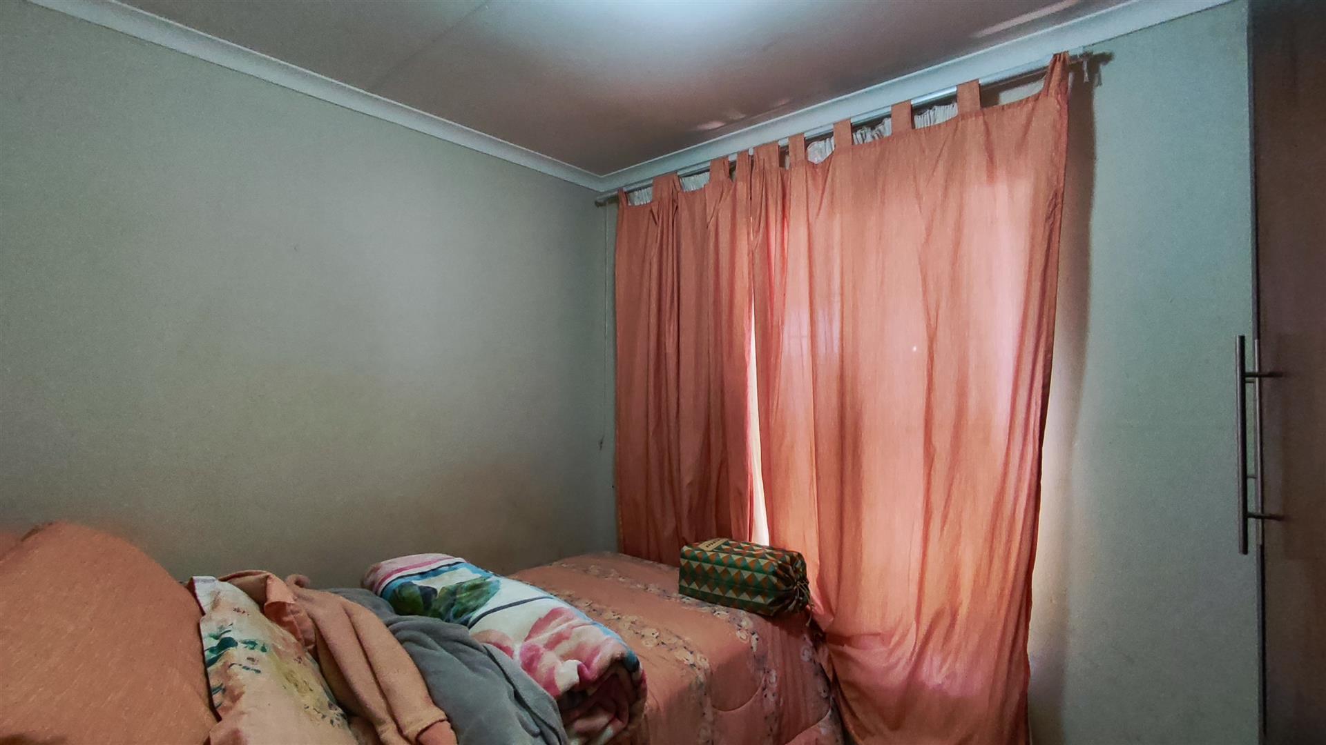 Bed Room 2 - 8 square meters of property in Watervalspruit