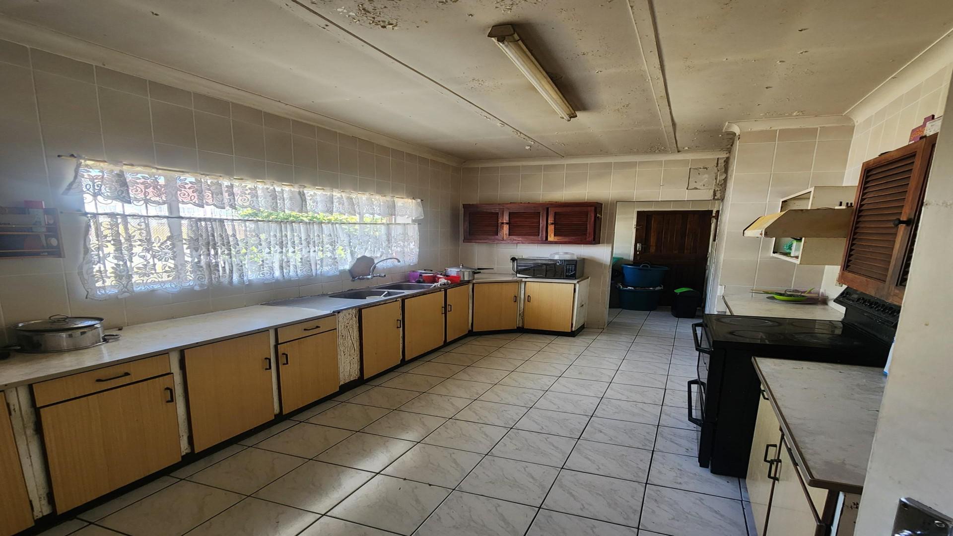 Kitchen of property in The Hill