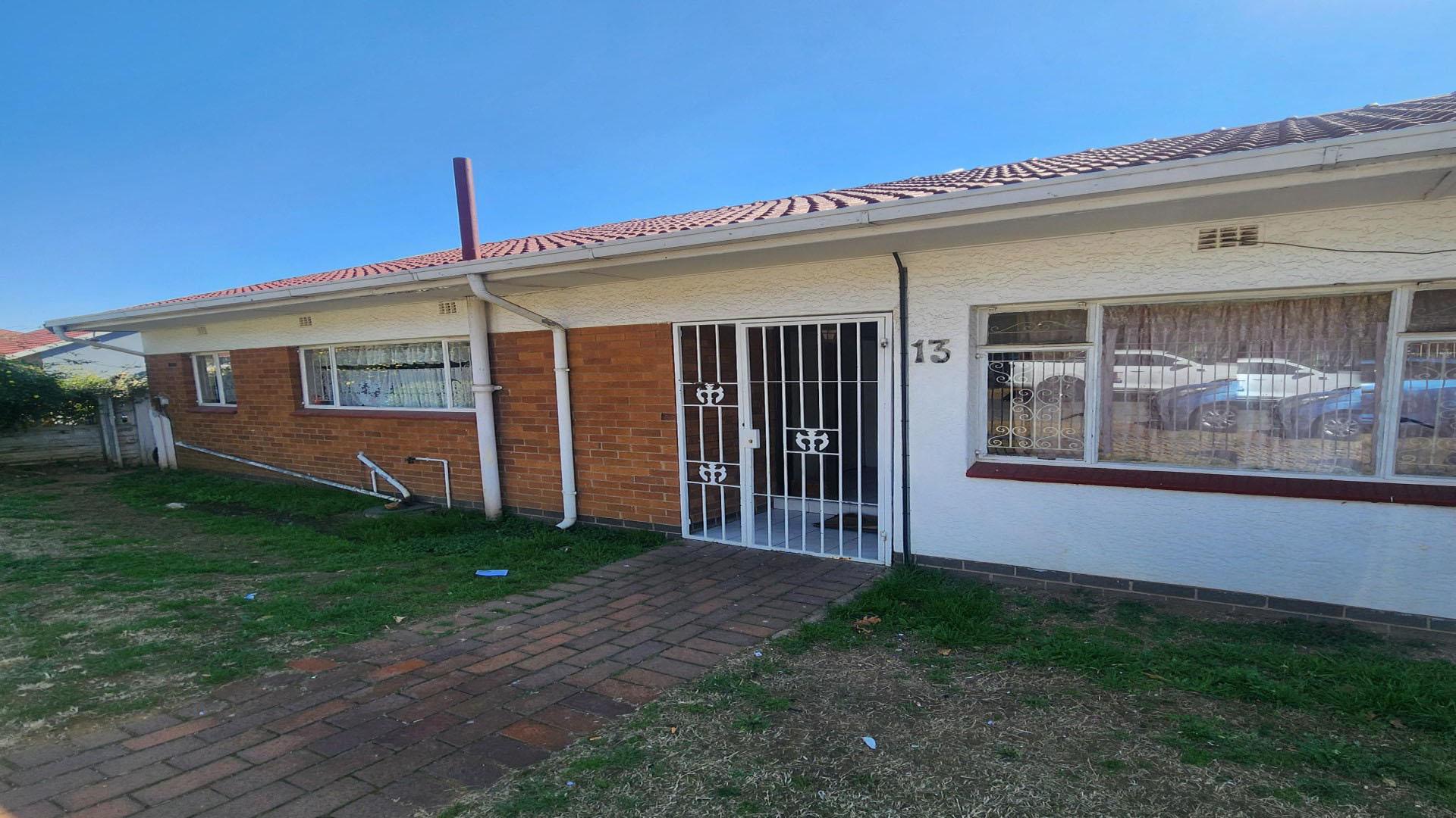 Front View of property in The Hill