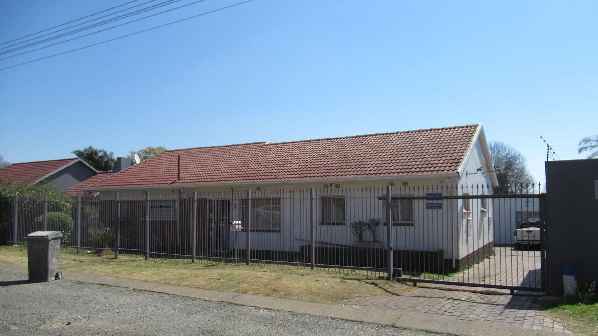 Front View of property in The Hill