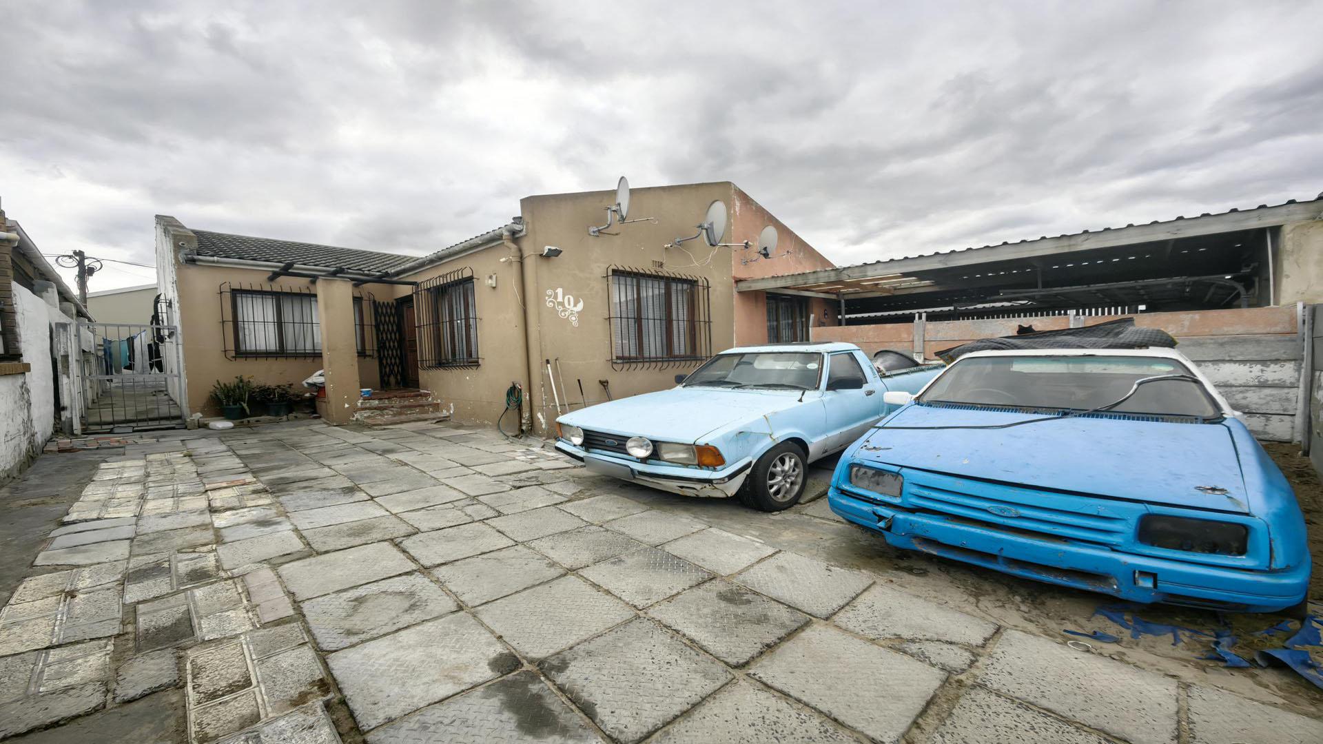 Front View of property in Belhar