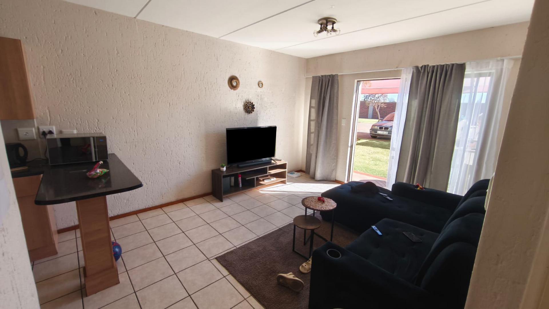 Lounges of property in Hughes