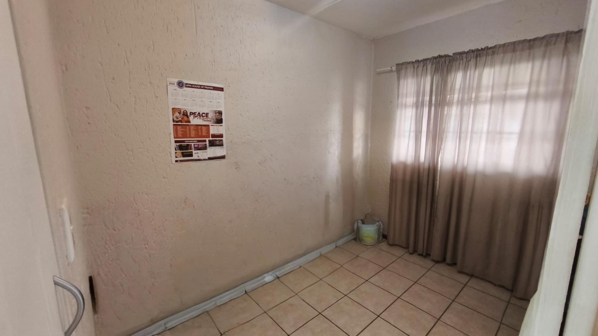 Bed Room 3 of property in Hughes