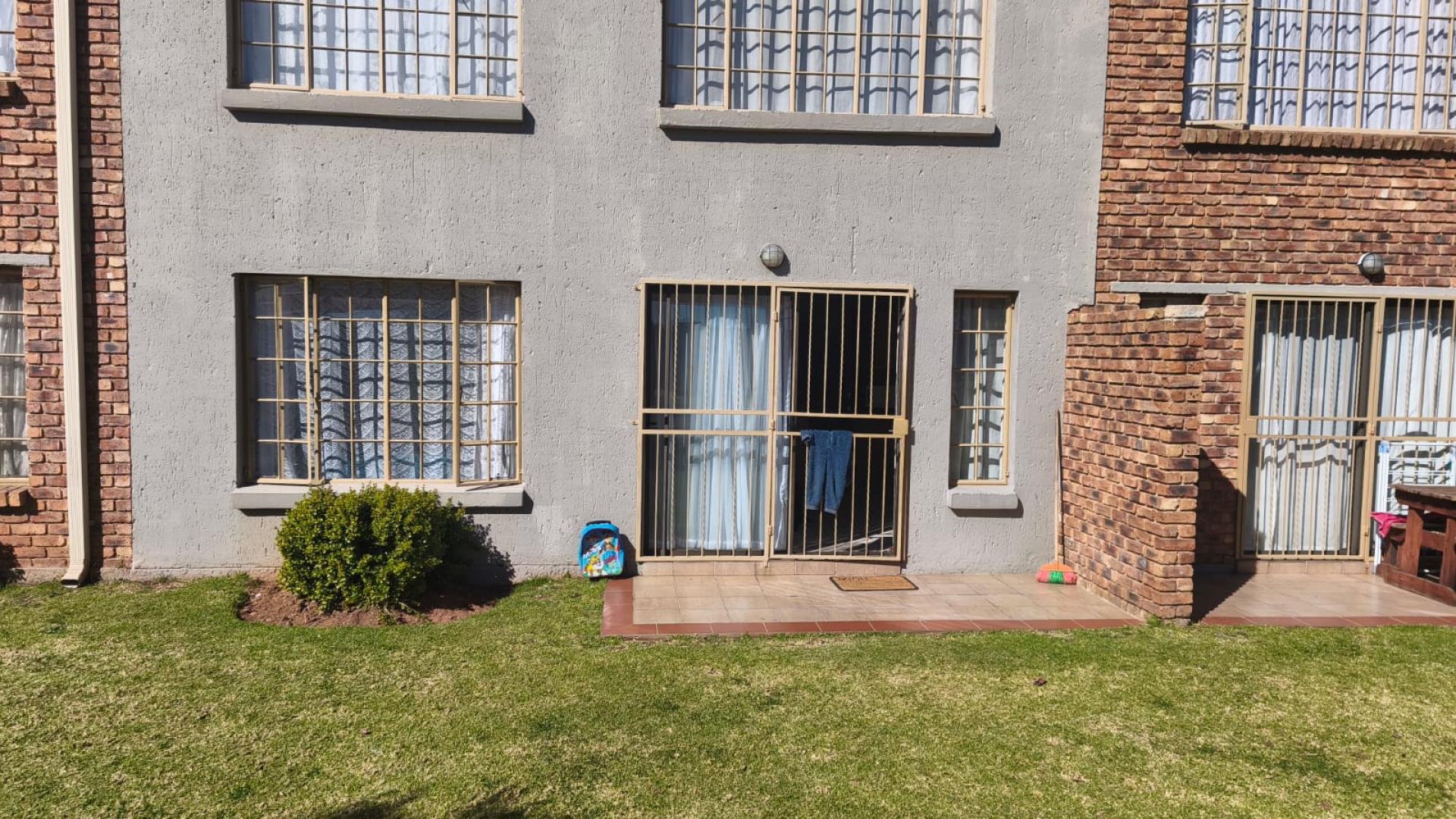 Front View of property in Hughes