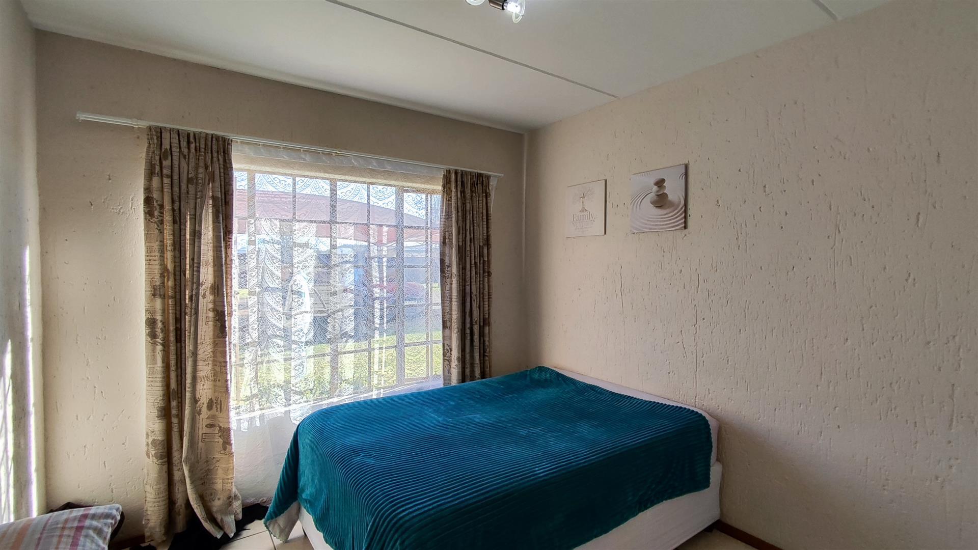 Bed Room 2 - 13 square meters of property in Hughes