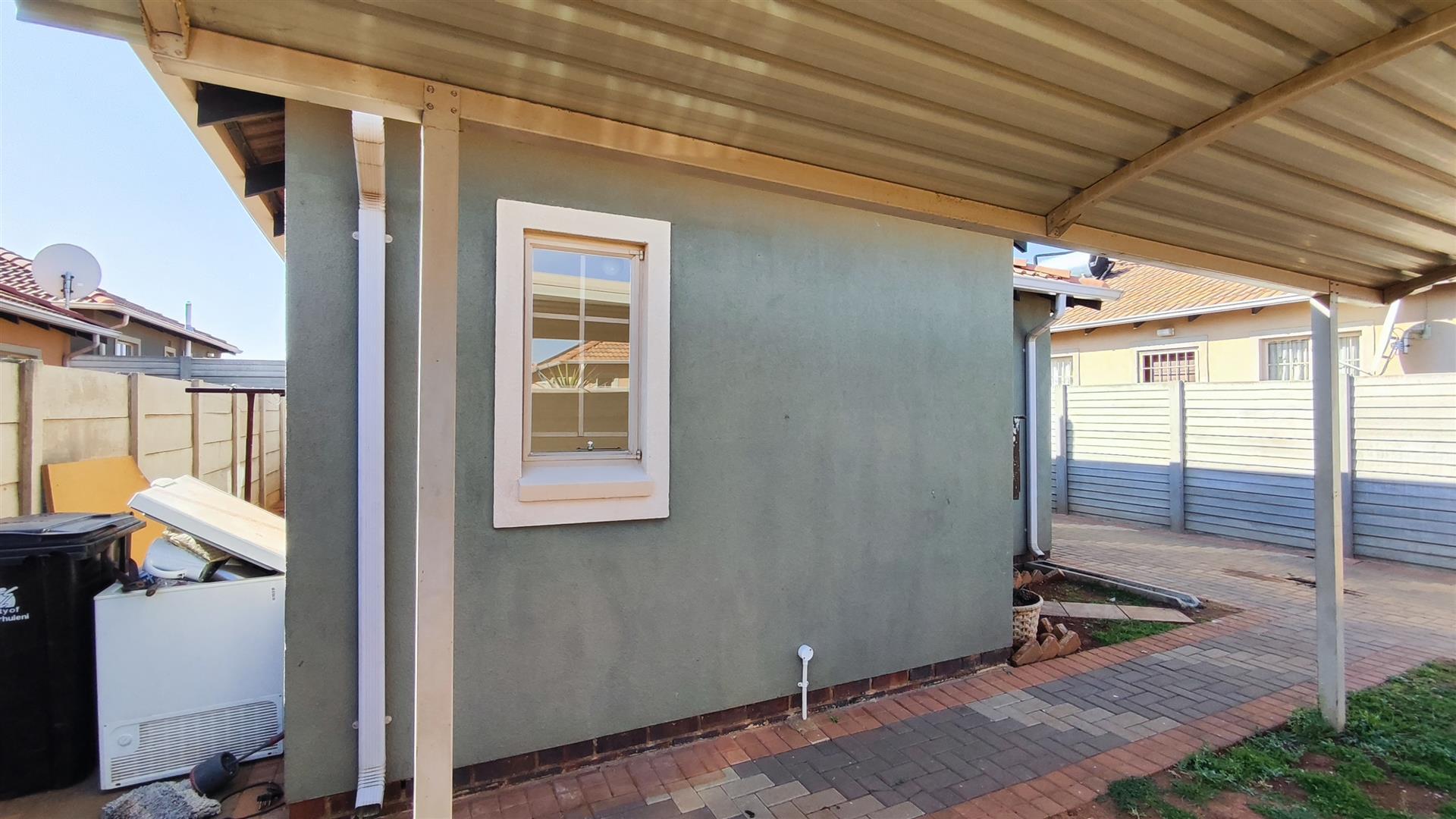 Front View of property in Sky City