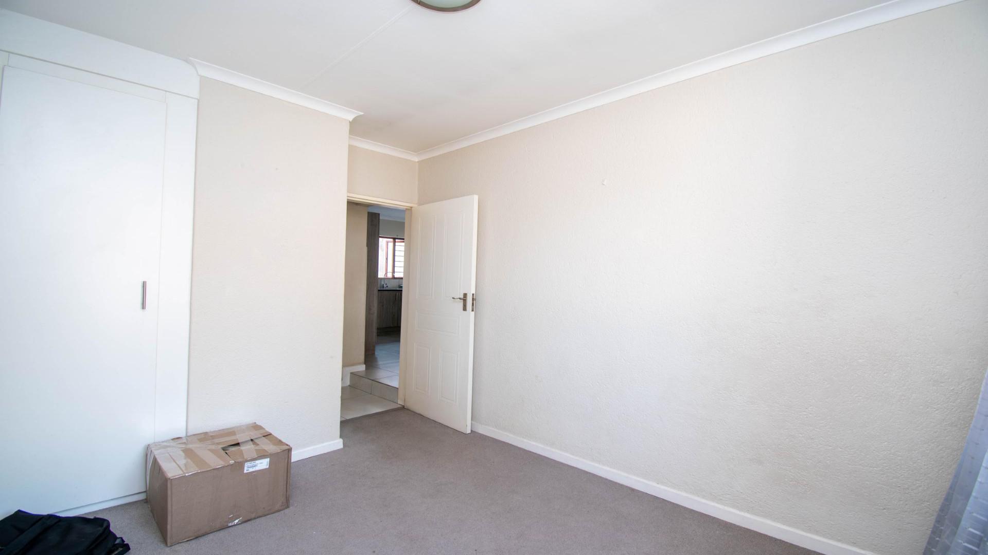 Bed Room 1 of property in Jukskei Park