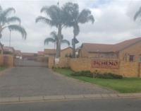 Front View of property in Willowbrook