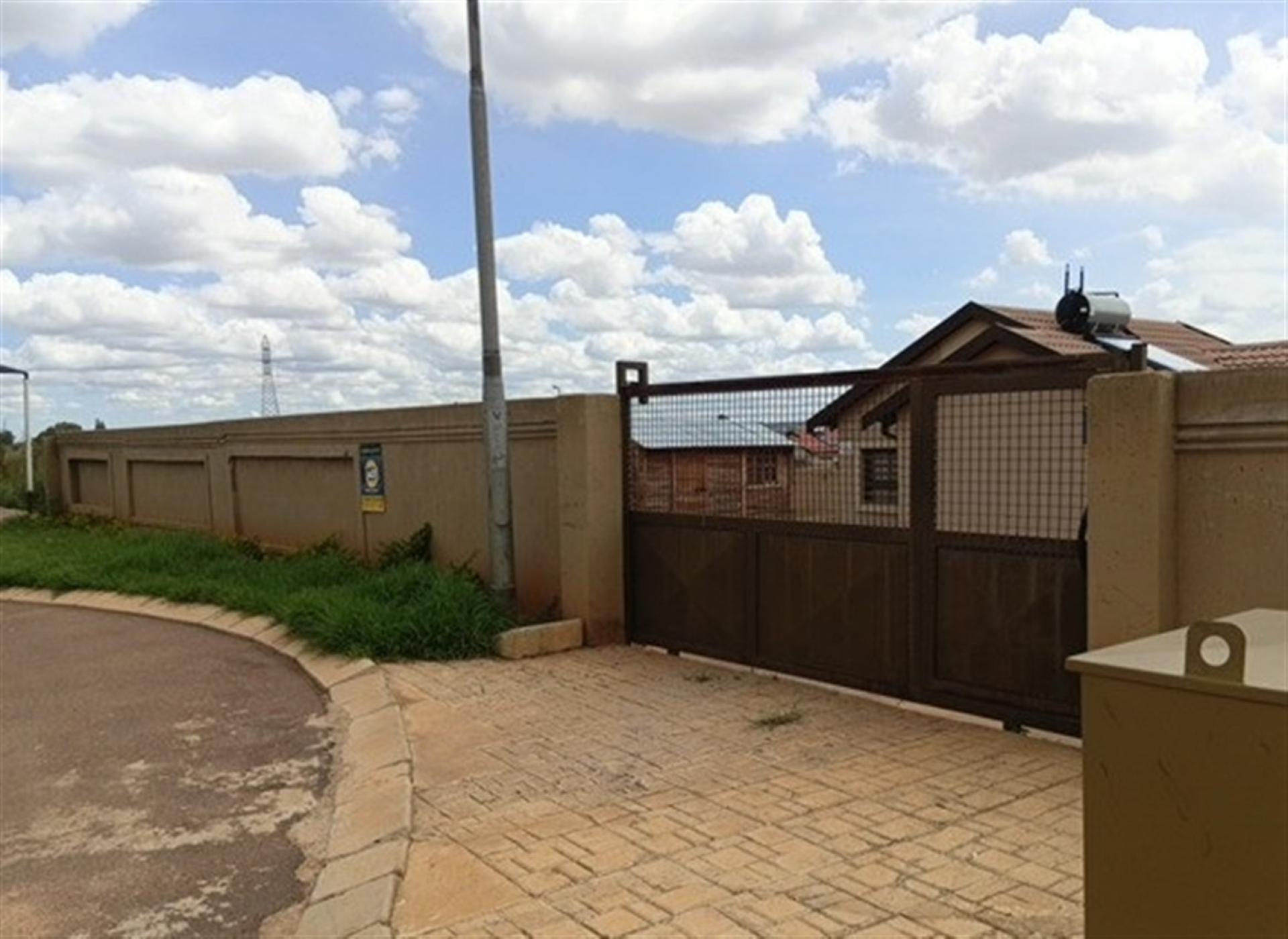 Front View of property in Wilfordon