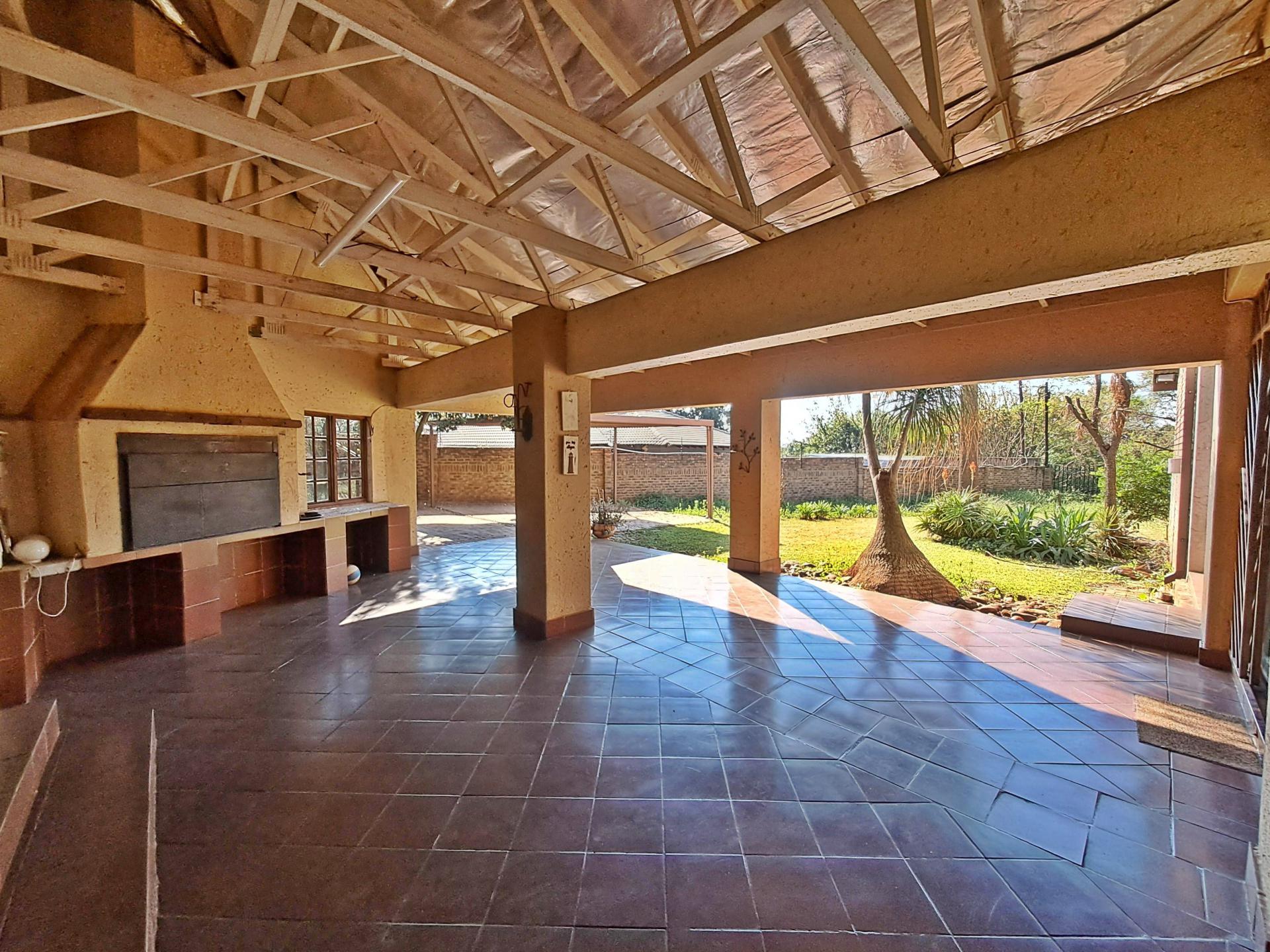  of property in Rooihuiskraal