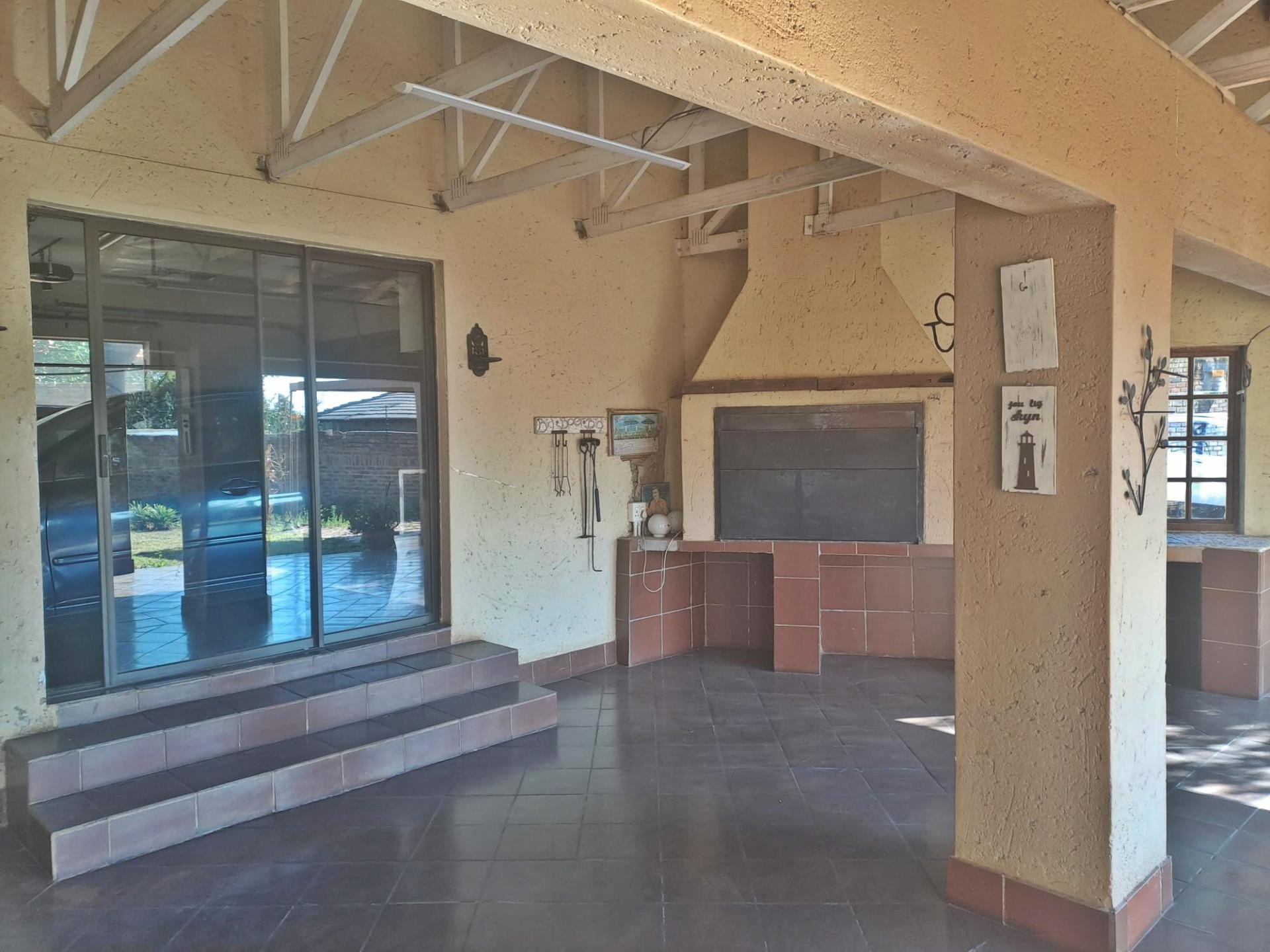  of property in Rooihuiskraal