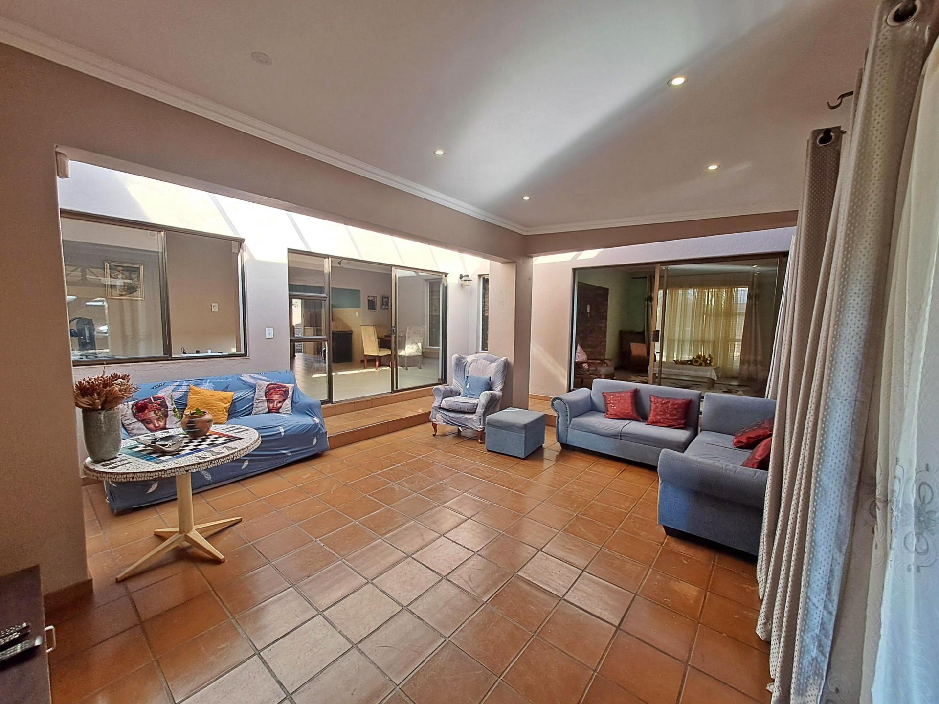  of property in Rooihuiskraal