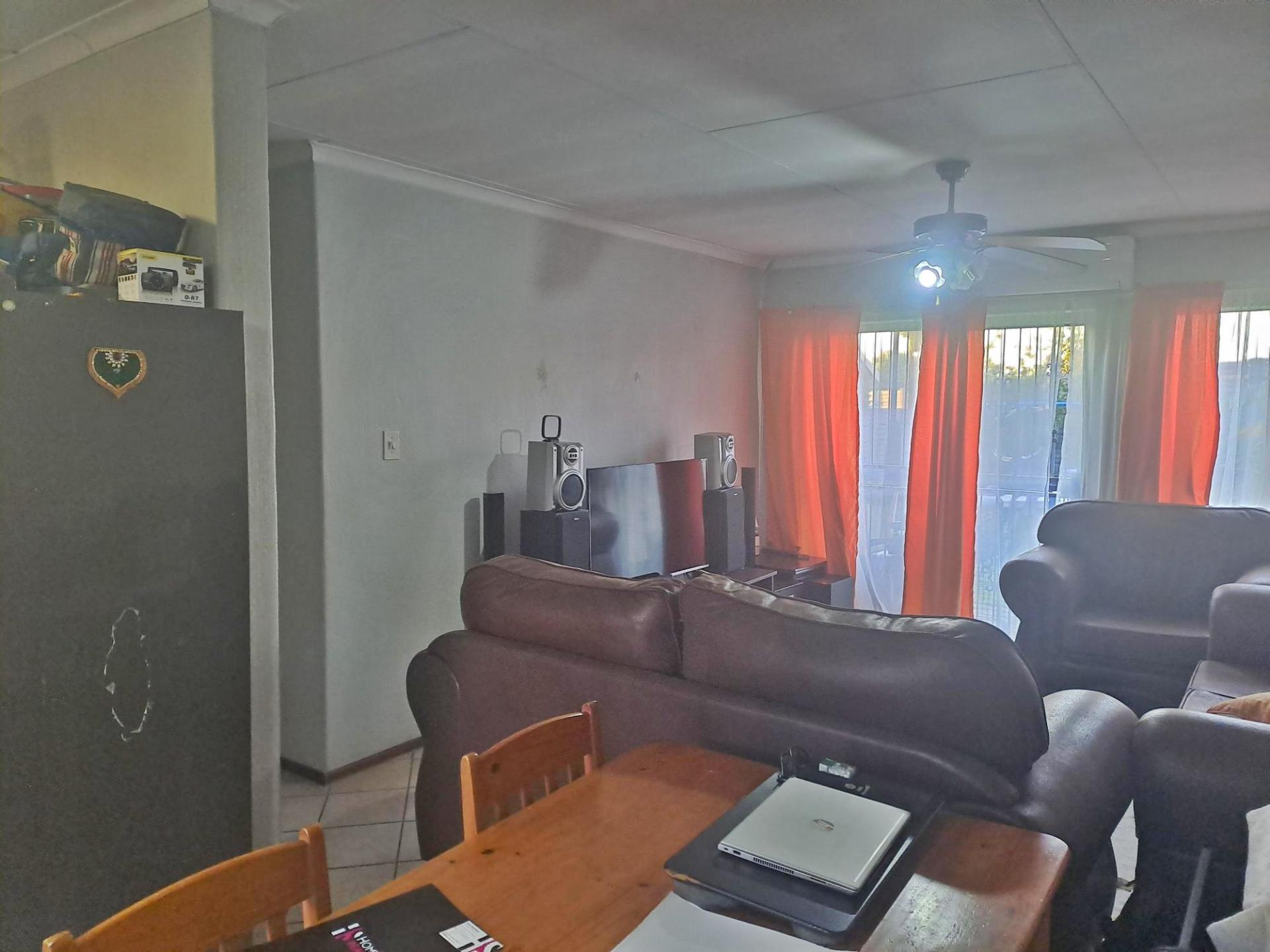  of property in Rooihuiskraal