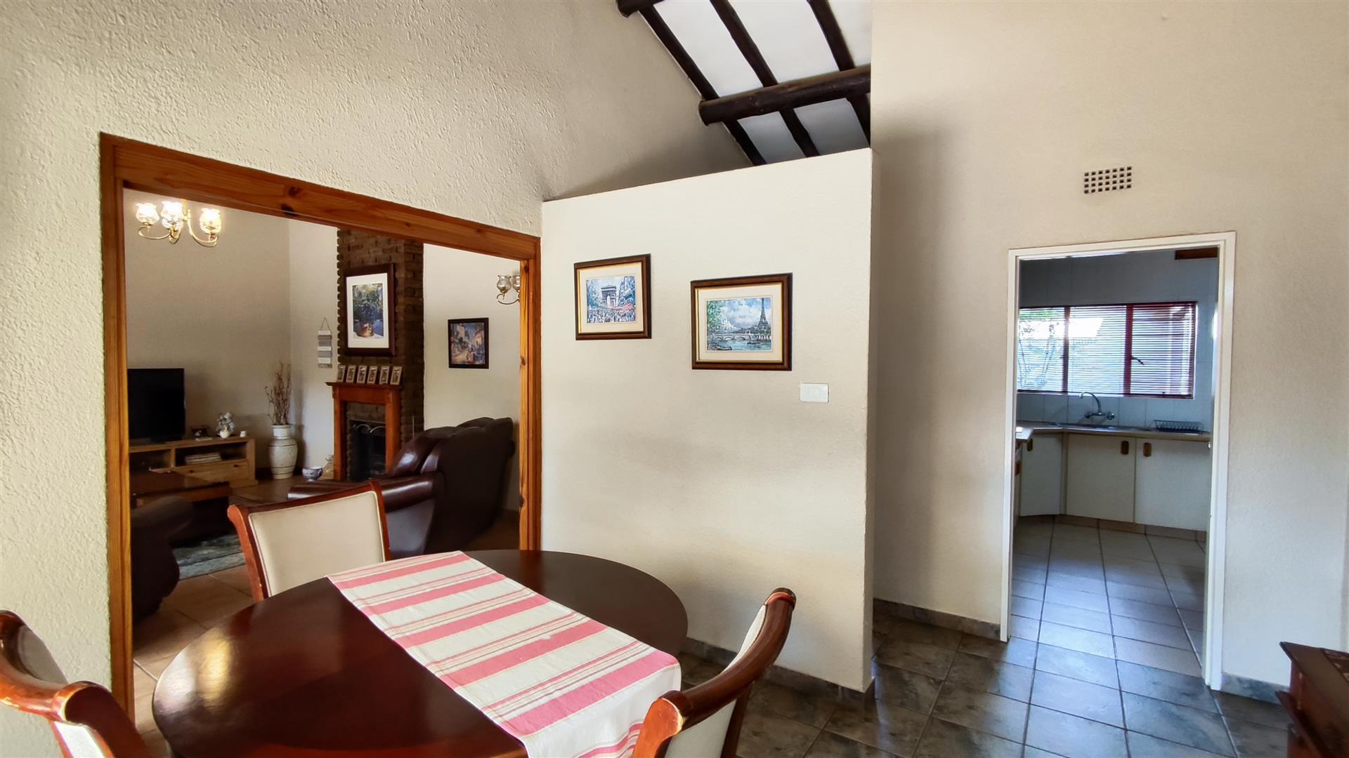 Dining Room - 13 square meters of property in Morehill