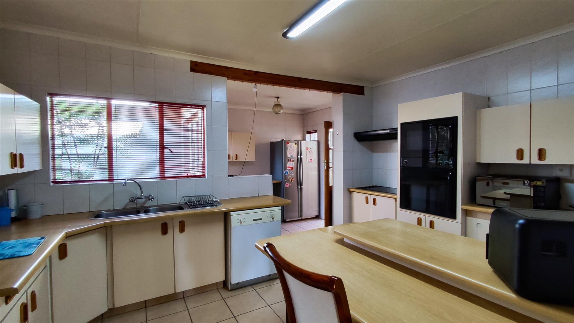 Kitchen - 18 square meters of property in Morehill