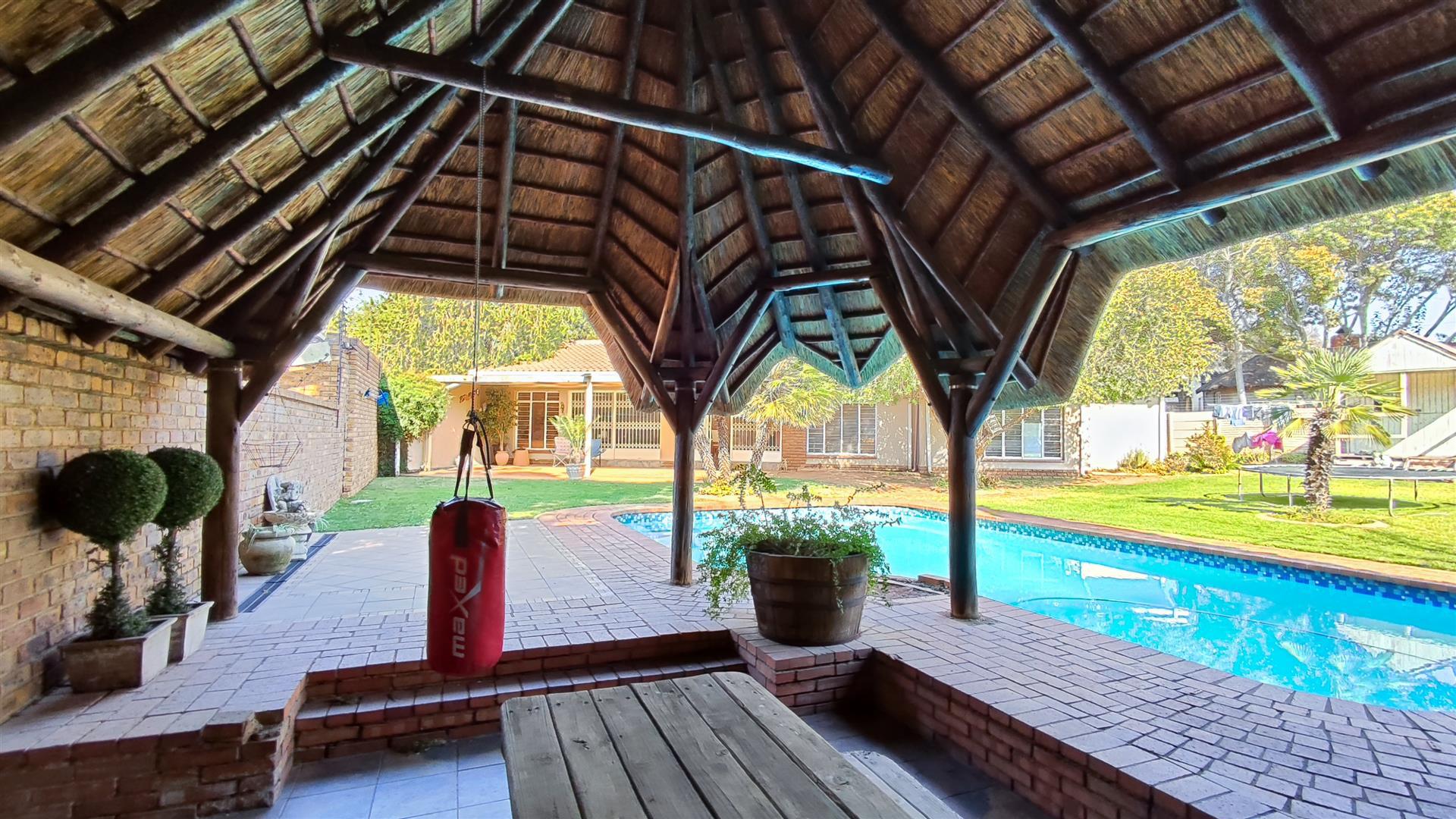 Entertainment of property in Morehill