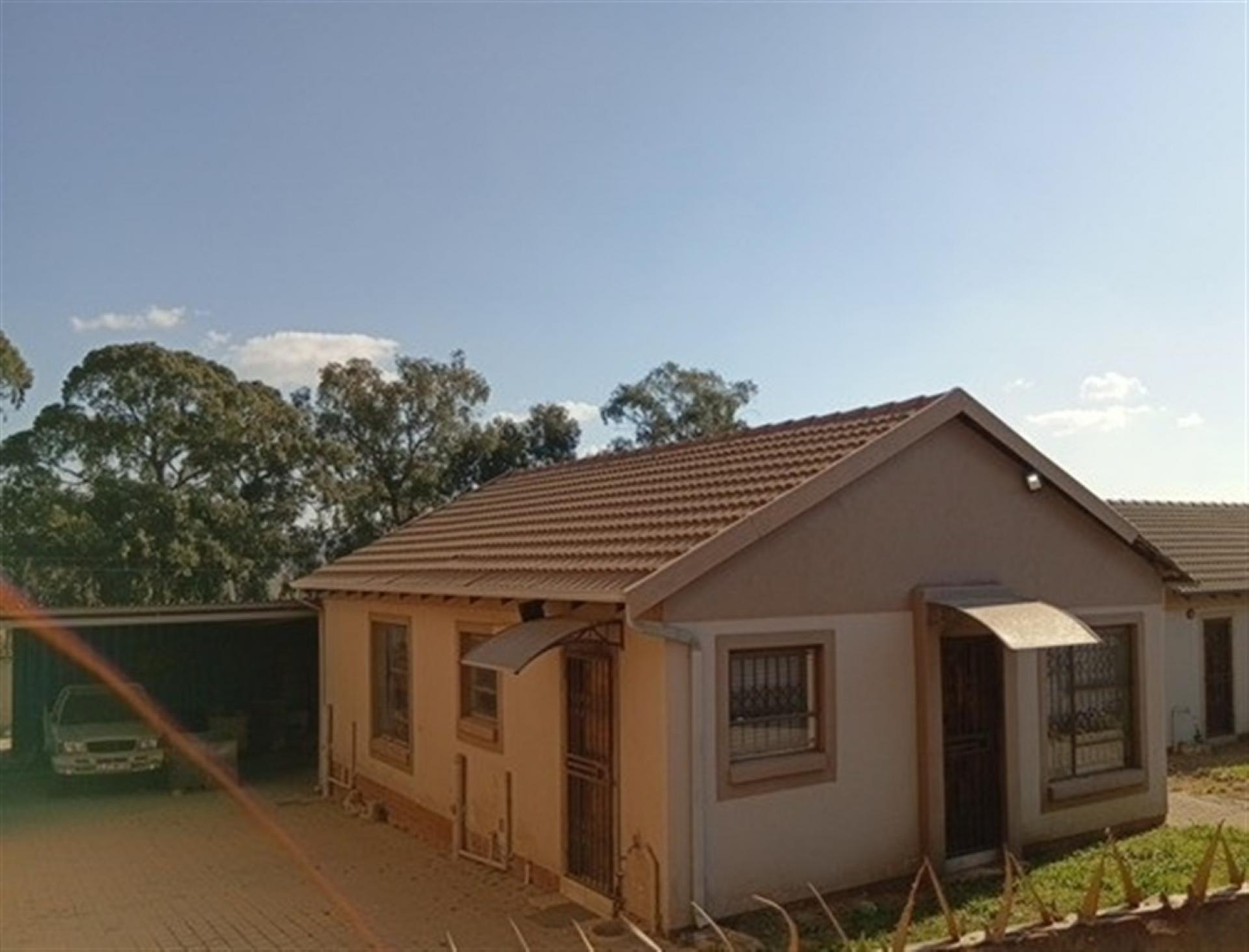 Front View of property in Witpoortjie