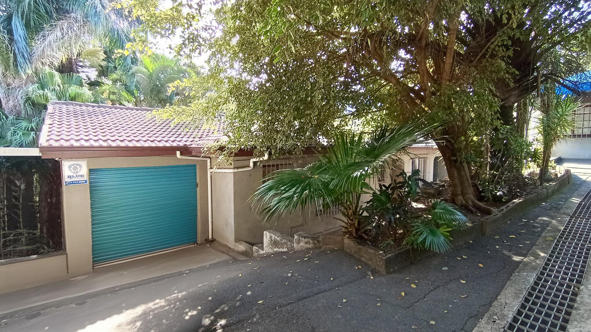 Front View of property in Amanzimtoti 