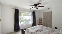Main Bedroom - 18 square meters of property in Amanzimtoti 