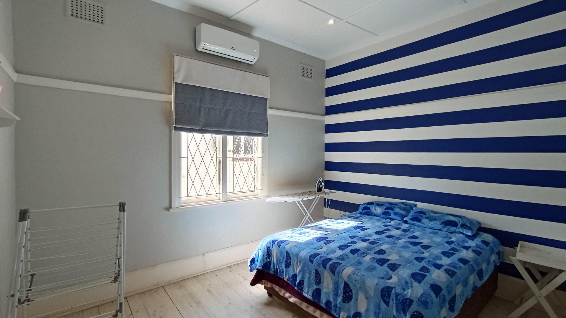 Bed Room 2 - 14 square meters of property in Bulwer (Dbn)