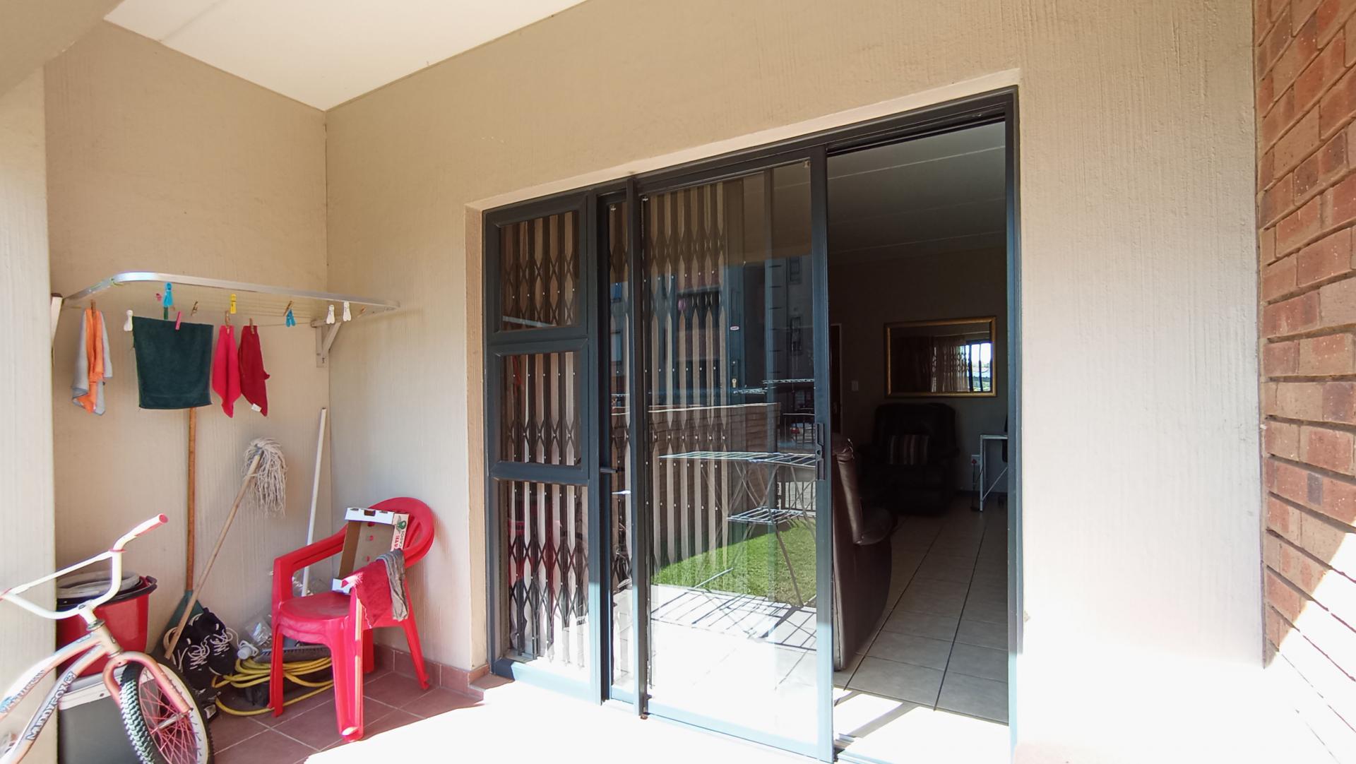 Patio - 6 square meters of property in Wilgeheuwel 
