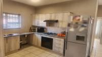 Kitchen of property in Wilgeheuwel 