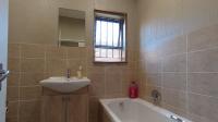 Bathroom 1 - 5 square meters of property in Wilgeheuwel 