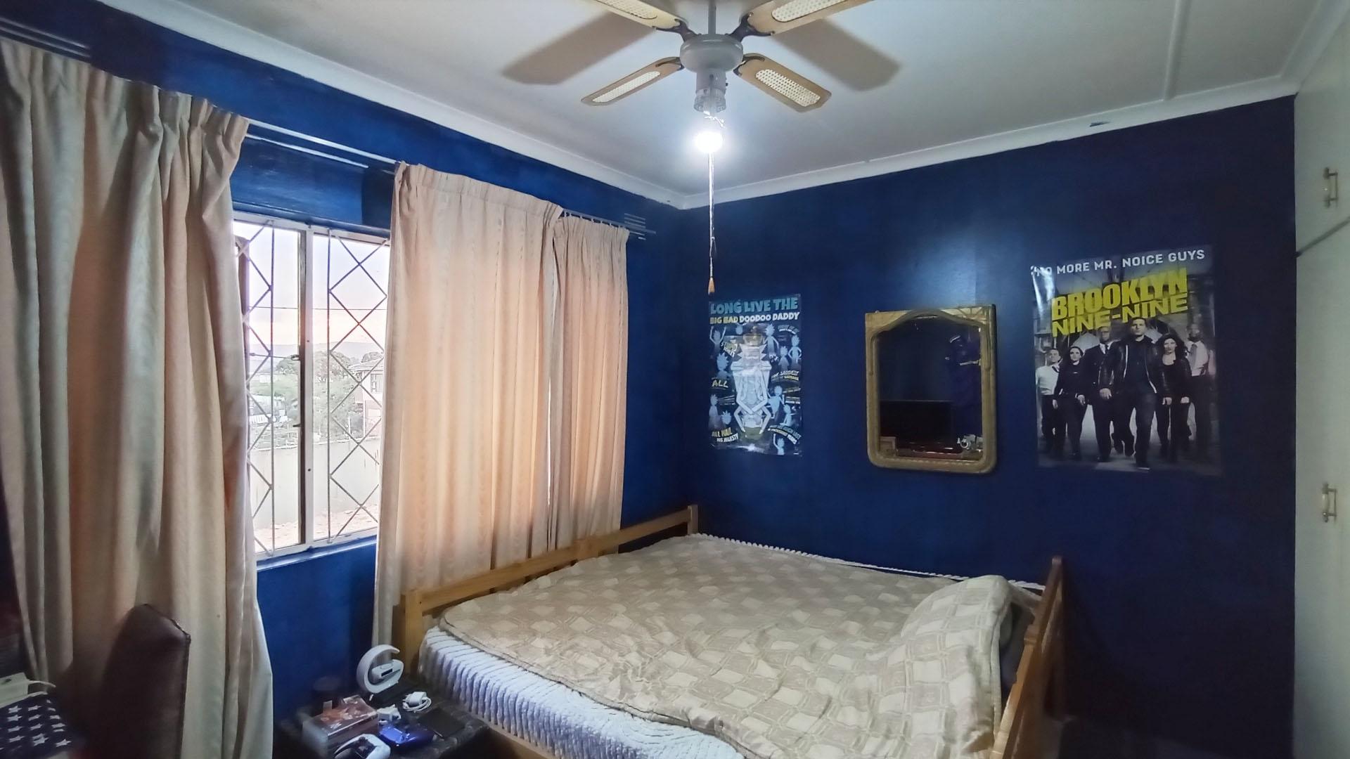 Bed Room 2 - 13 square meters of property in Hazelwood KZN