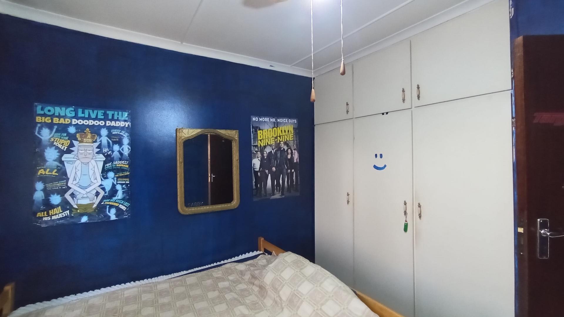 Bed Room 2 - 13 square meters of property in Hazelwood KZN