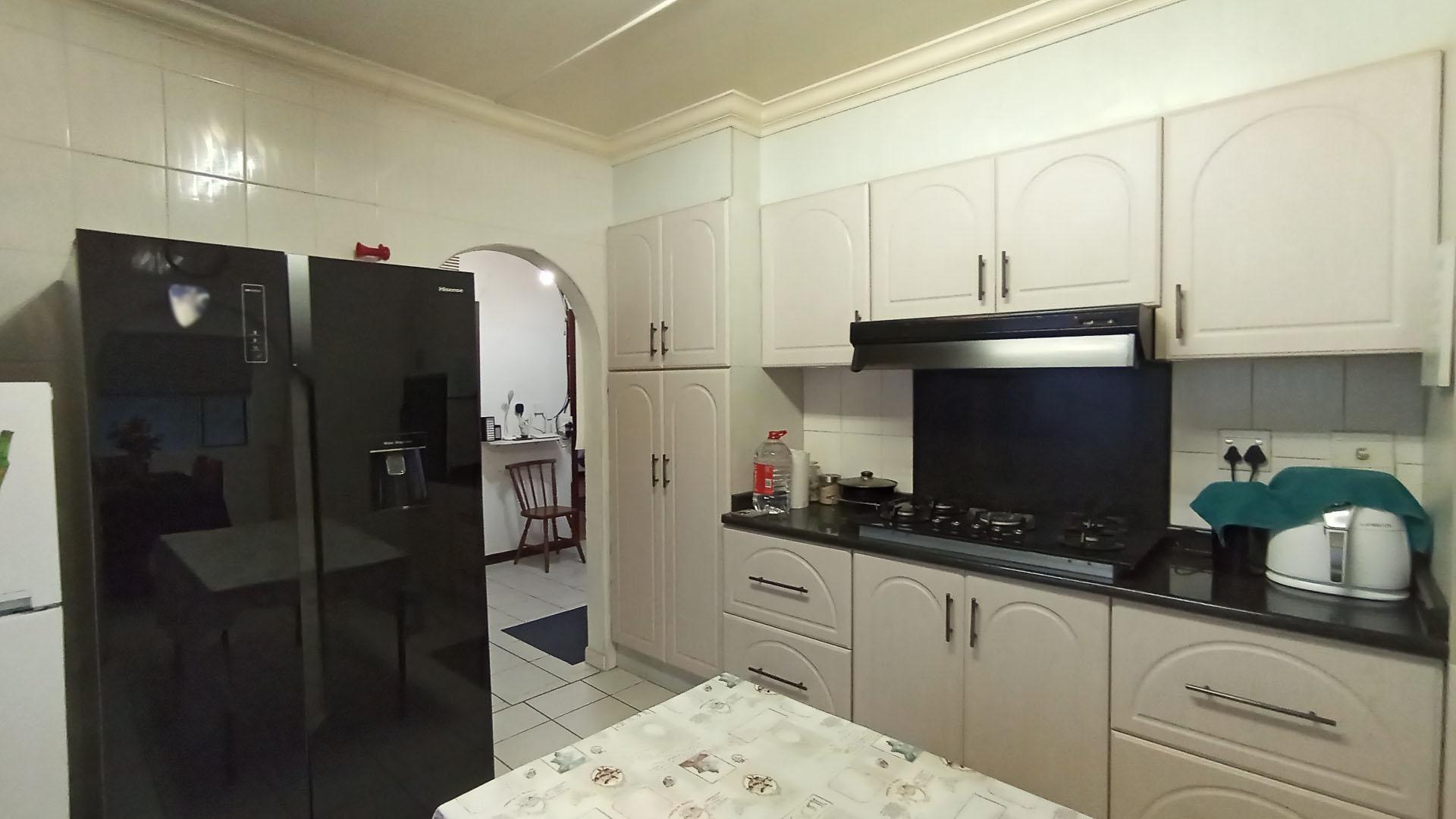 Kitchen - 15 square meters of property in Hazelwood KZN