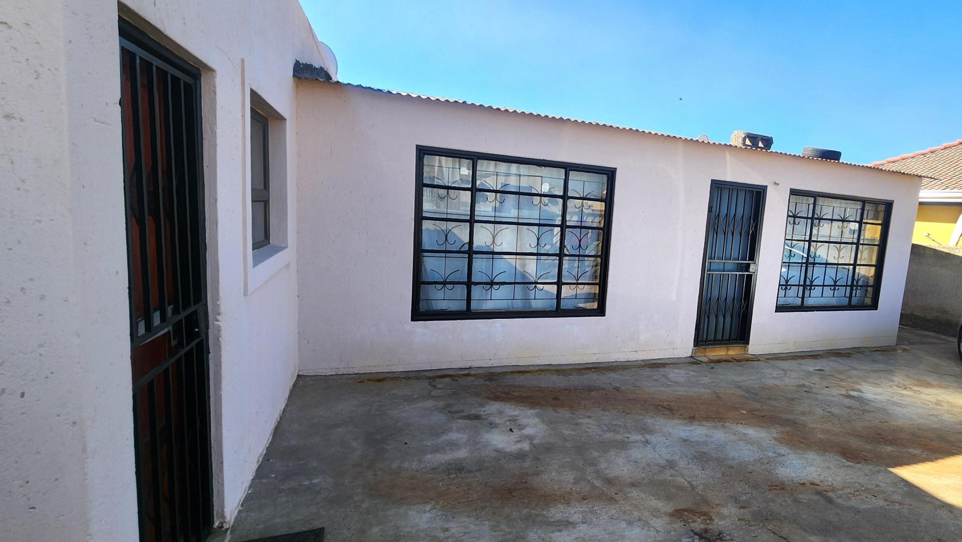  of property in Katlehong