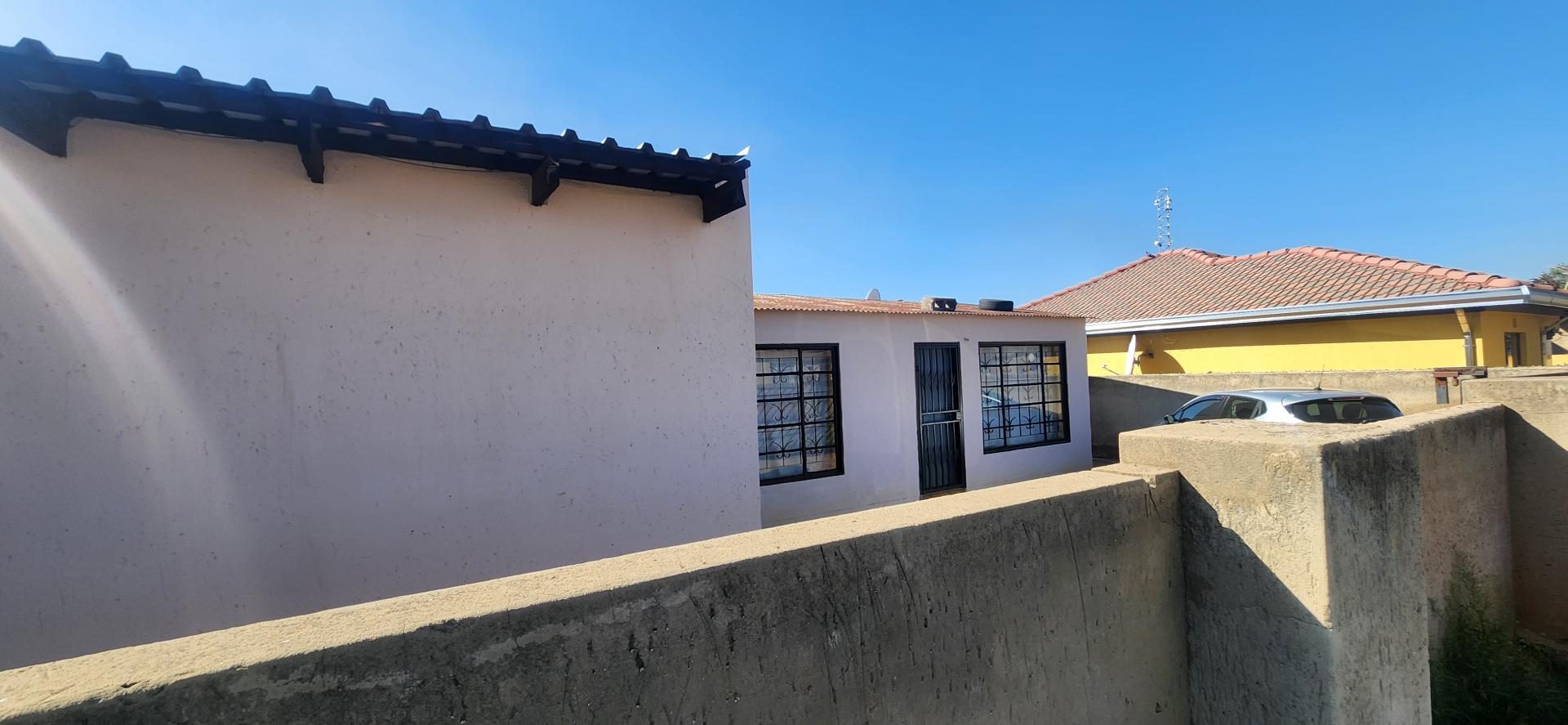  of property in Katlehong