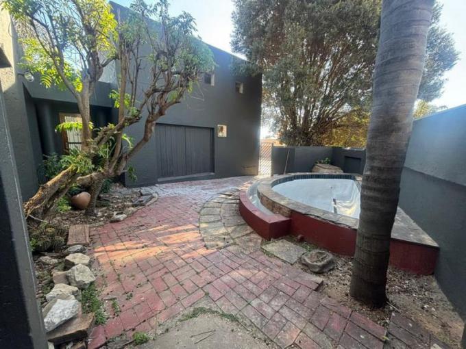 3 Bedroom House for Sale For Sale in Bergbron - MR680173