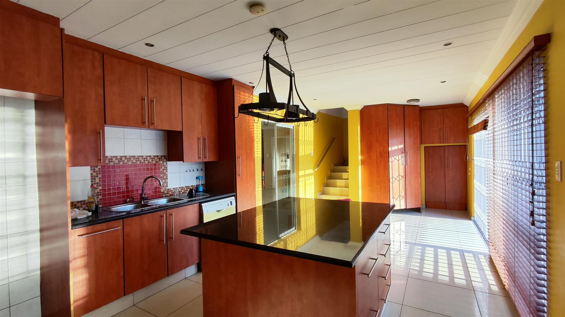 Kitchen - 43 square meters of property in Parkrand