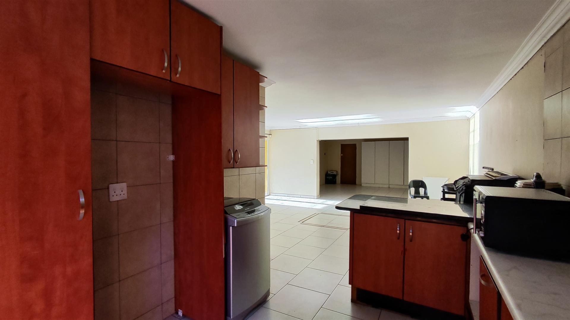 Kitchen - 43 square meters of property in Parkrand