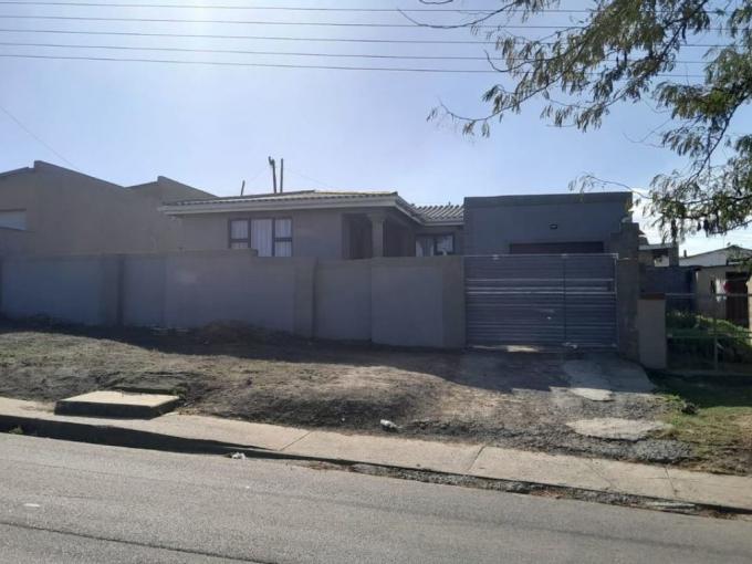 4 Bedroom House for Sale For Sale in Mdantsane - MR680194
