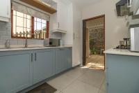  of property in Gillitts 