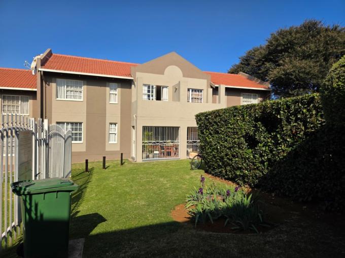 2 Bedroom Simplex for Sale For Sale in Meyersdal - MR680247