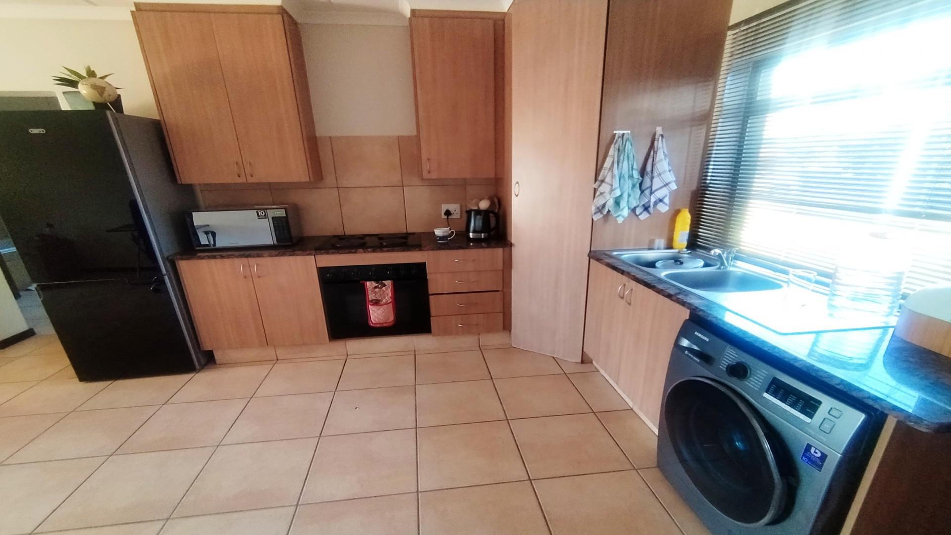 Kitchen of property in Greenstone Hill