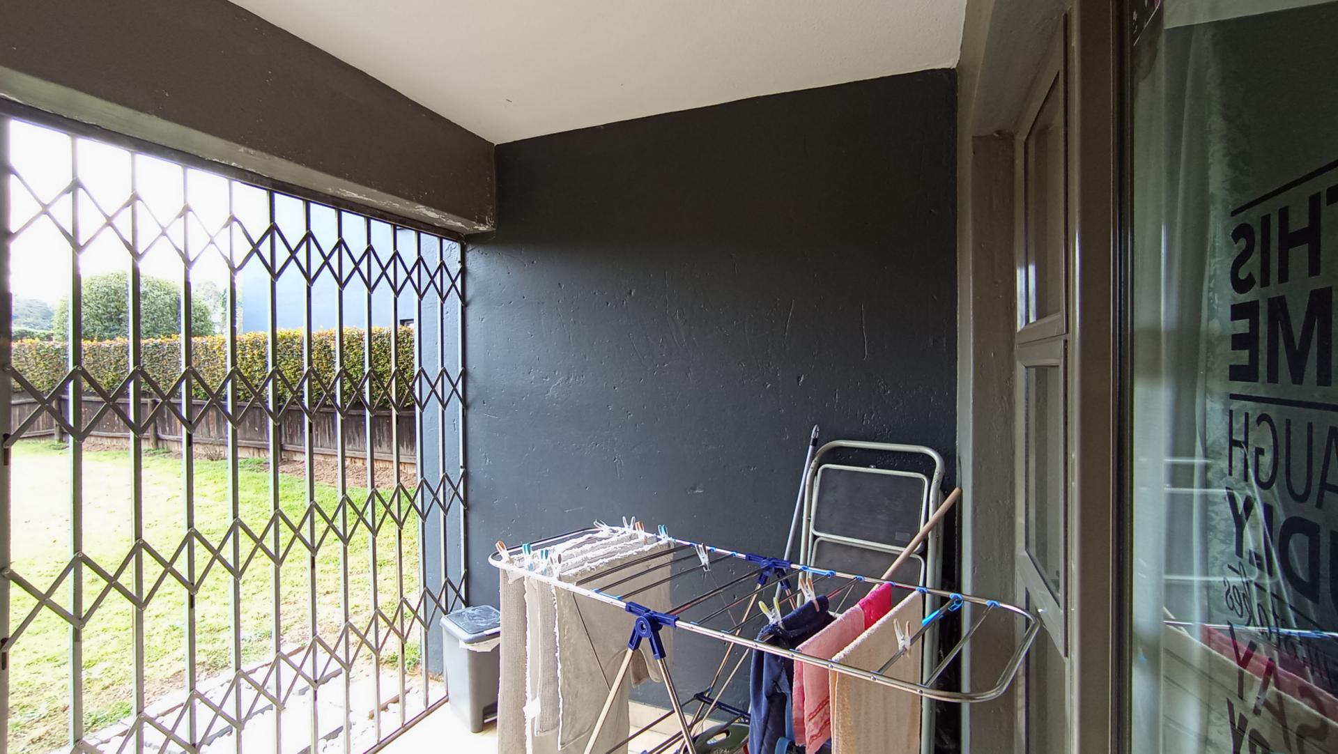 Patio - 7 square meters of property in Greenstone Hill