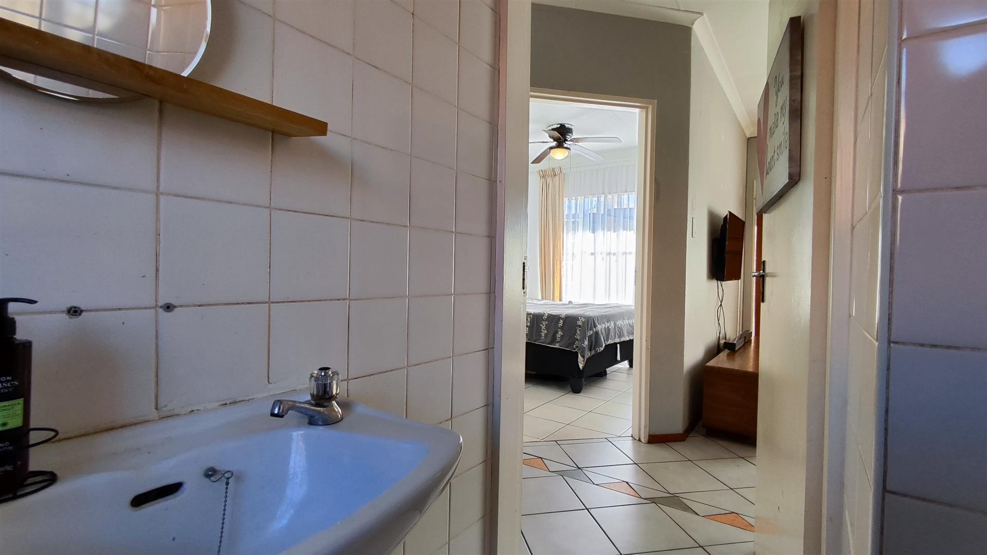 Bathroom 1 - 4 square meters of property in Terenure