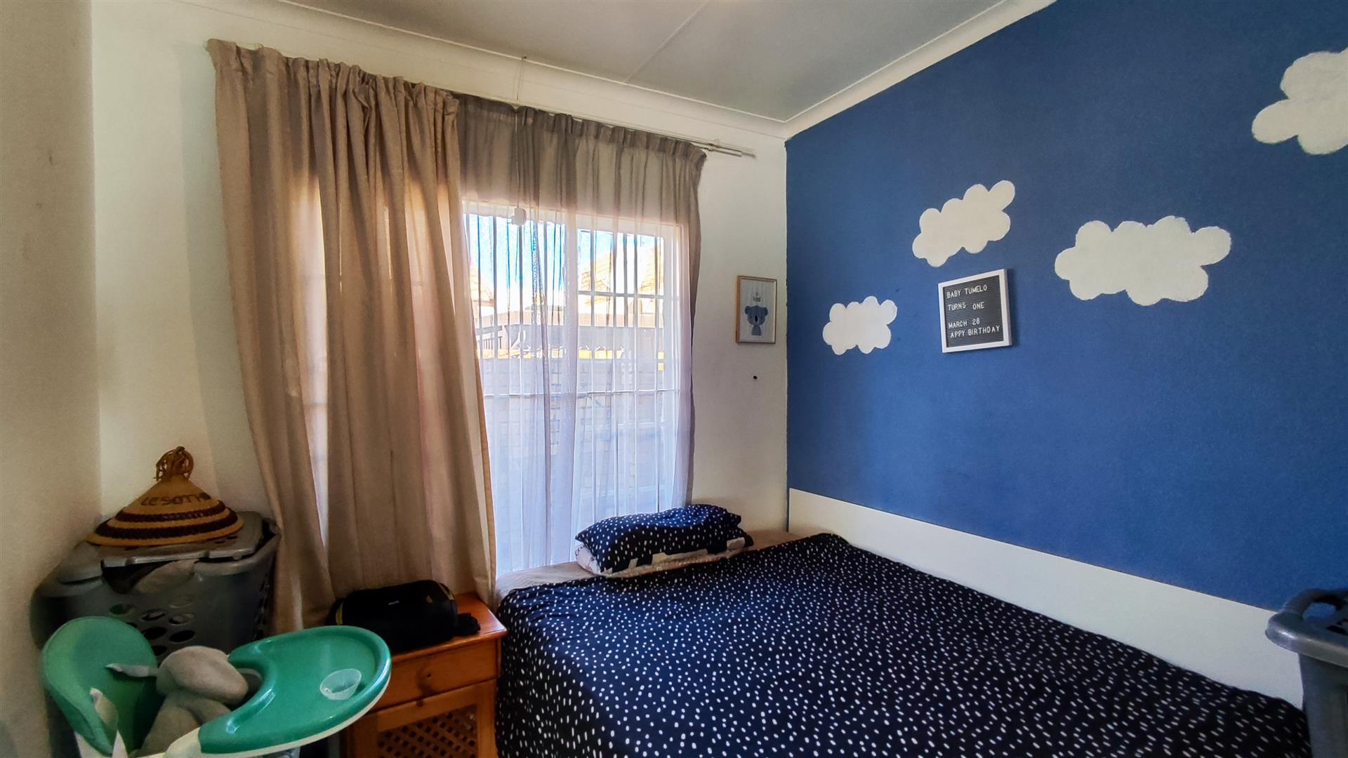 Bed Room 1 - 10 square meters of property in Terenure