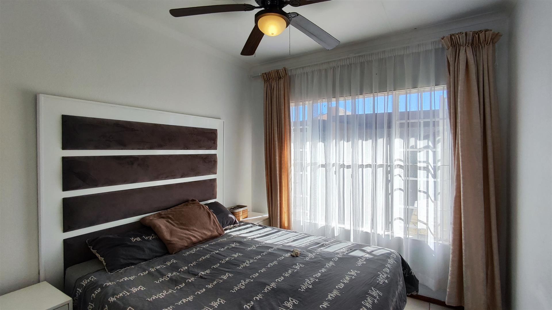 Bed Room 2 - 11 square meters of property in Terenure