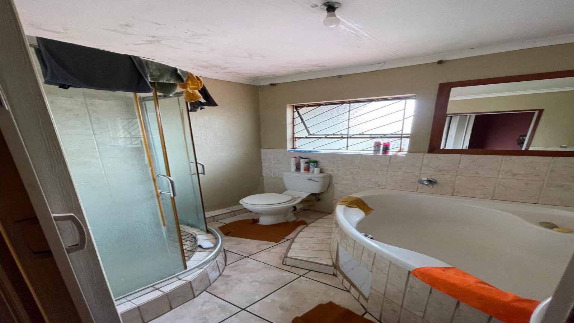 Bathroom 1 of property in Soshanguve