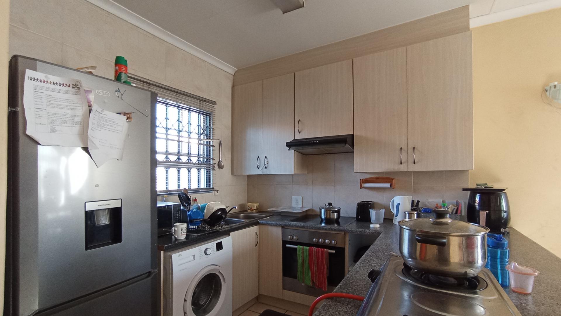 Kitchen - 6 square meters of property in Elsburg