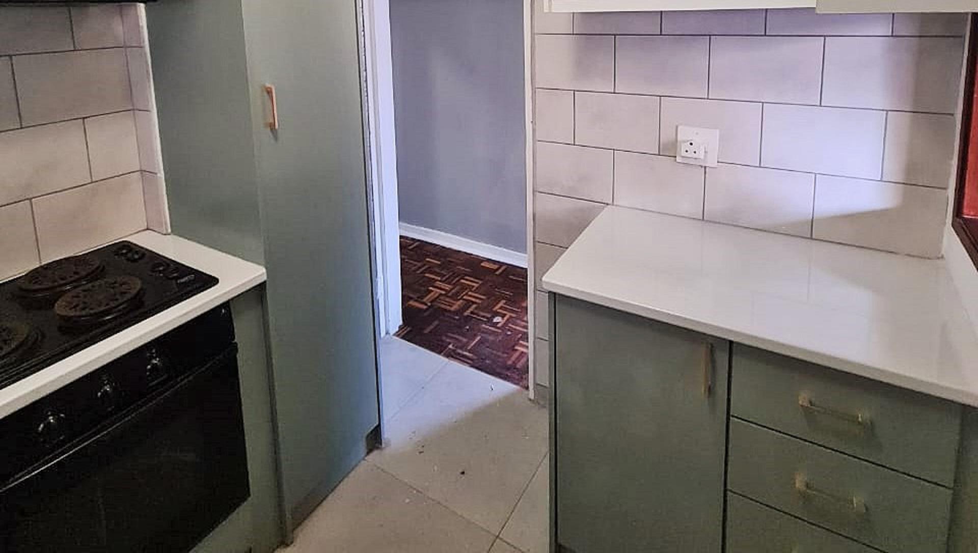 Kitchen of property in Bulwer (Dbn)