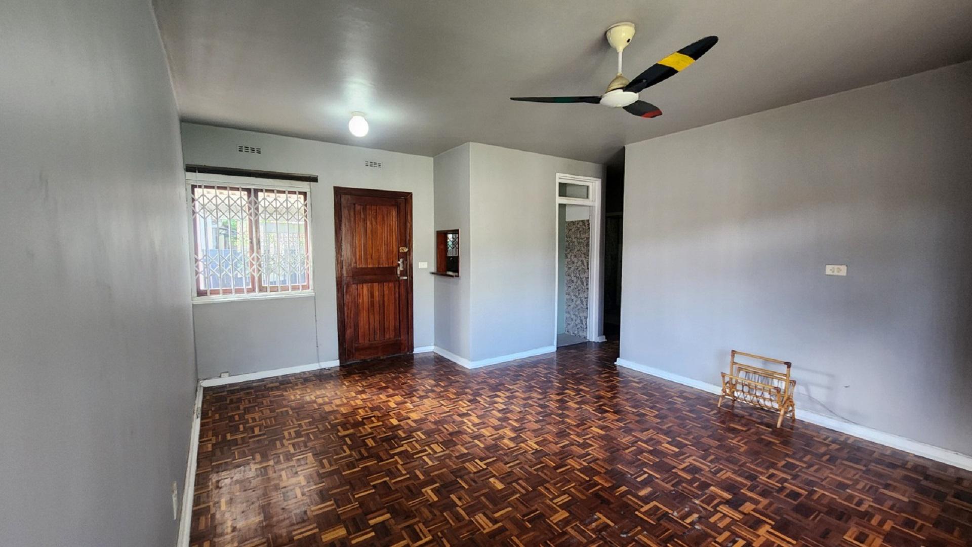 Lounges of property in Bulwer (Dbn)