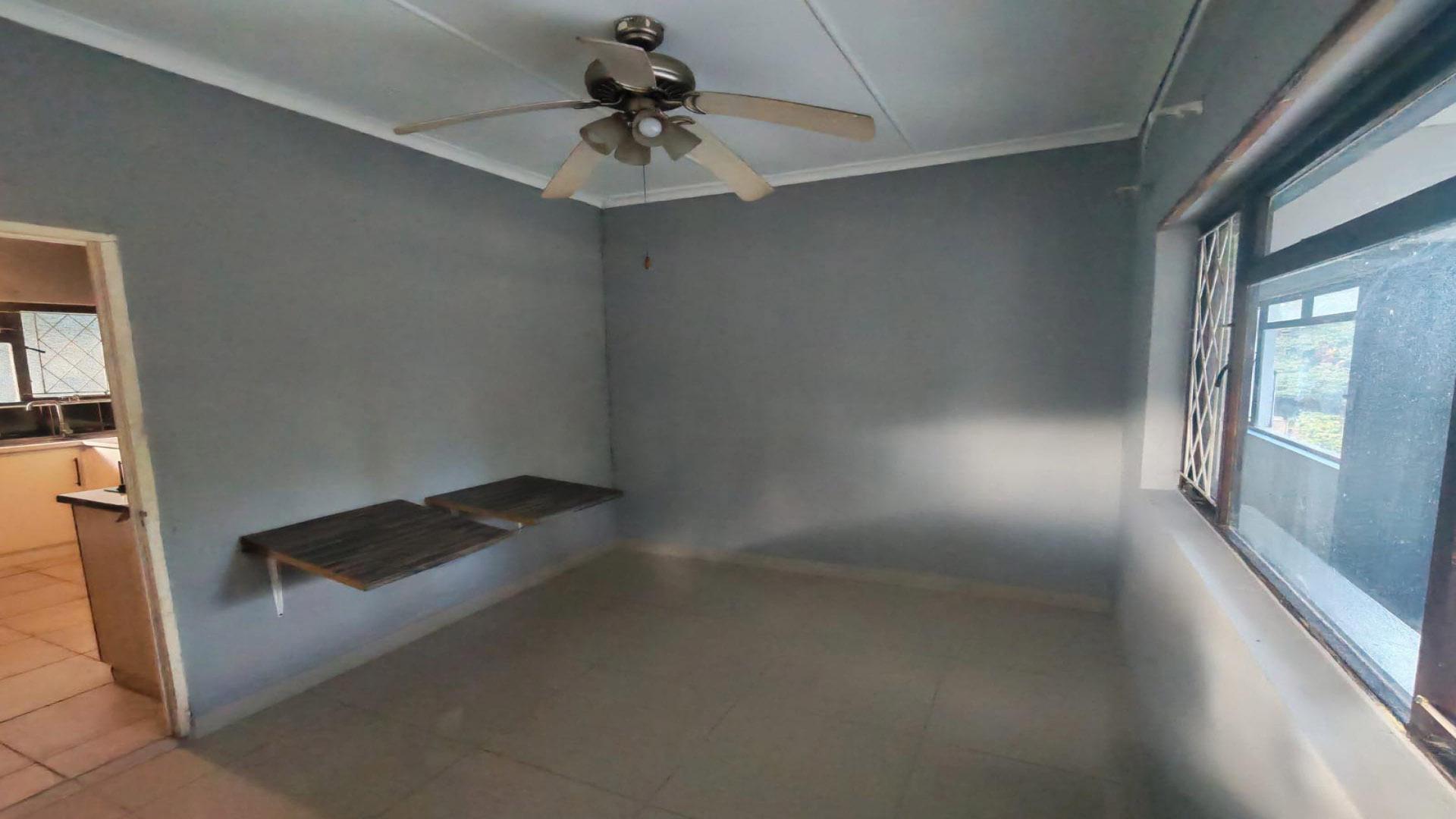 Bed Room 1 of property in Ashley